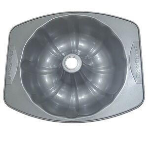 SilverStone 10 Inch Fluted Mold Bundt Cake Pan Nonstick Grey Silver Bakeware